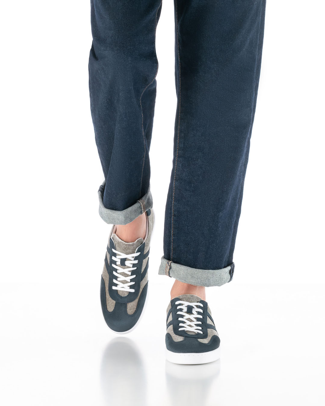 Tanzsneaker für Männer in beige-blau mit weißer Sohle von Werner Kern