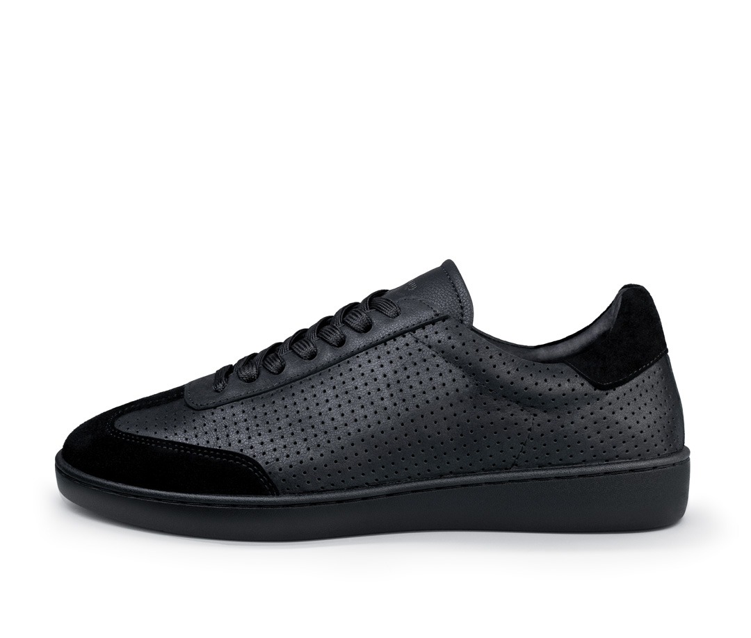 Damentanzsneaker 7010 in schwarzem Leder von Suny aus dem Hause Anna Kern mit leichter Sohle aus PU für ein perfektes Tanzgefühl.