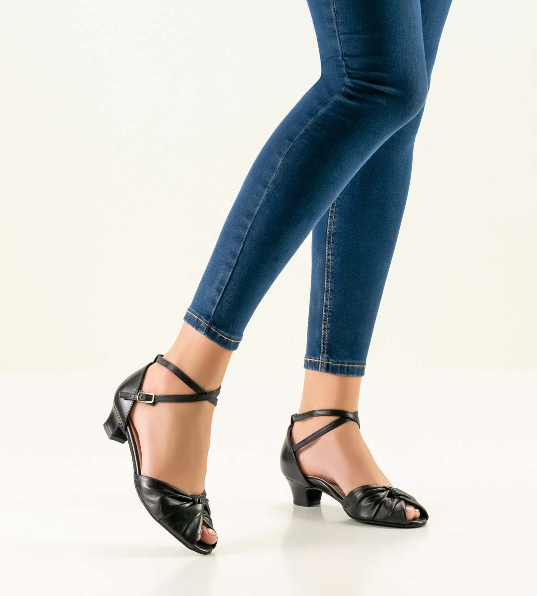 Vera Comfort Damentanzschuh von Werner Kern mit Peep-toe