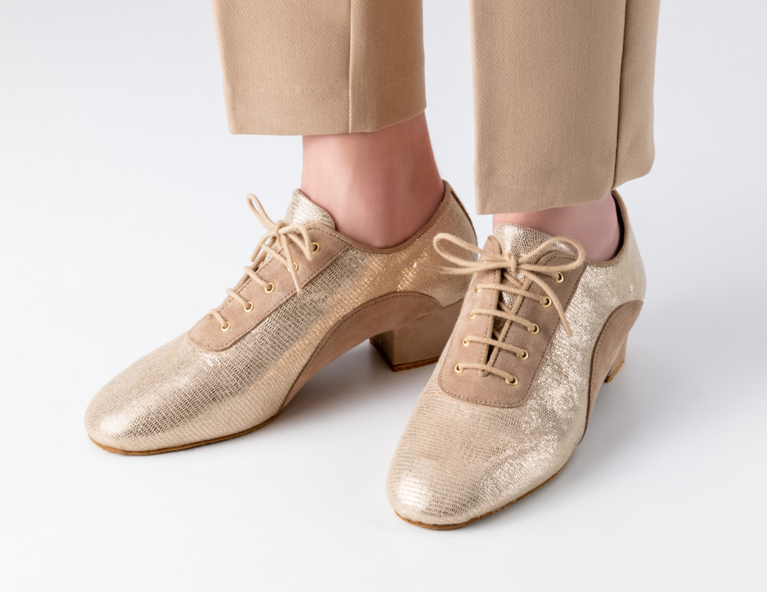 Gold glitzernder Trainingstanzschuh mit kleinem Absatz