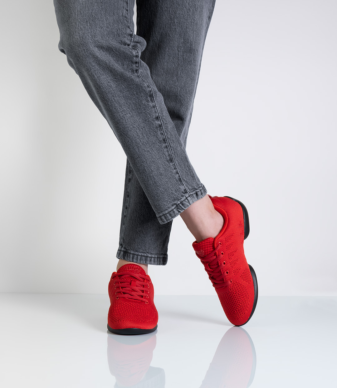 Tanzsneaker für Damen in rot mit geteilter Sohle fürs Tanztraining