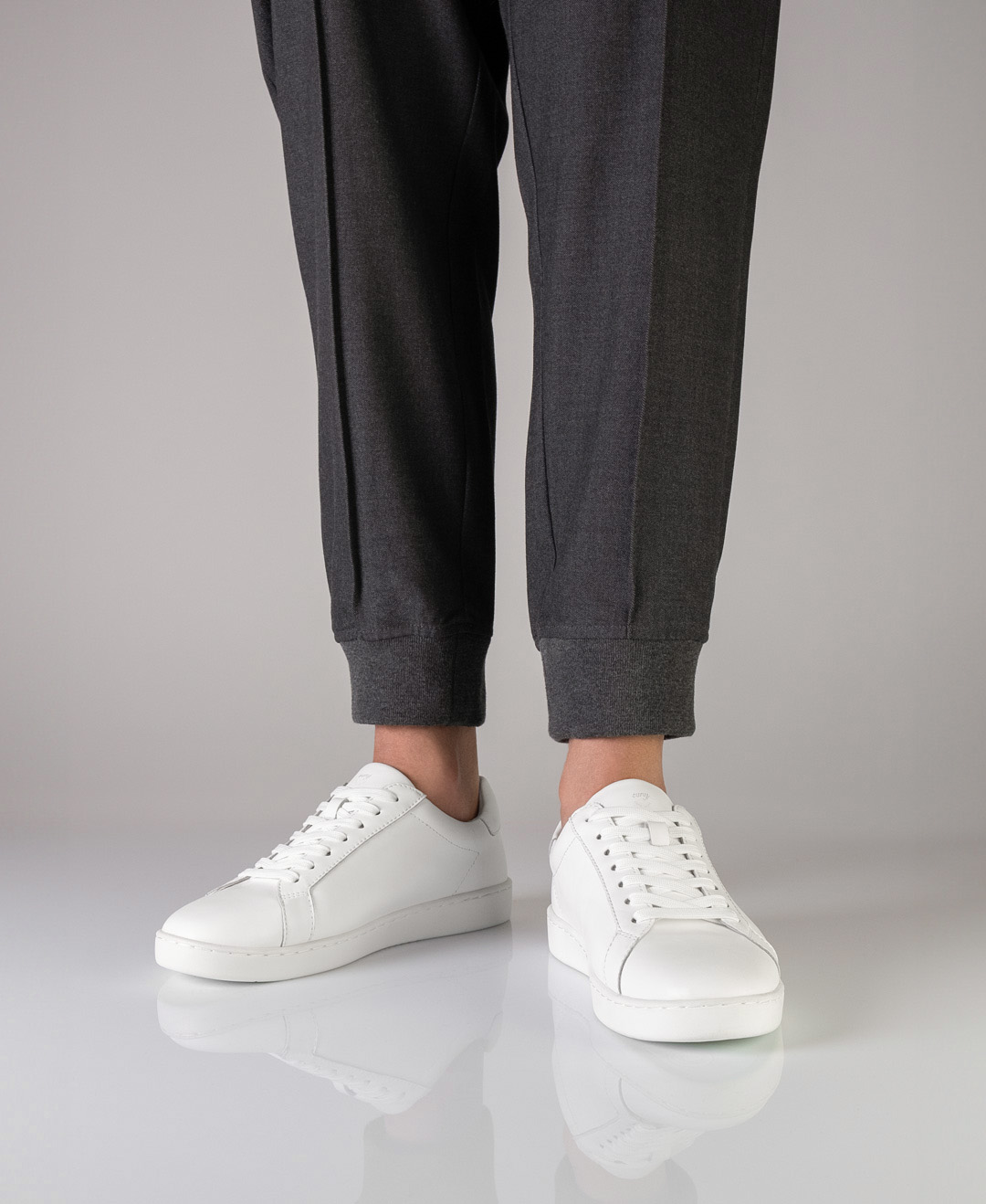 Federleichter Tanzsneaker für Herren mit durchgehender PU-Sohle