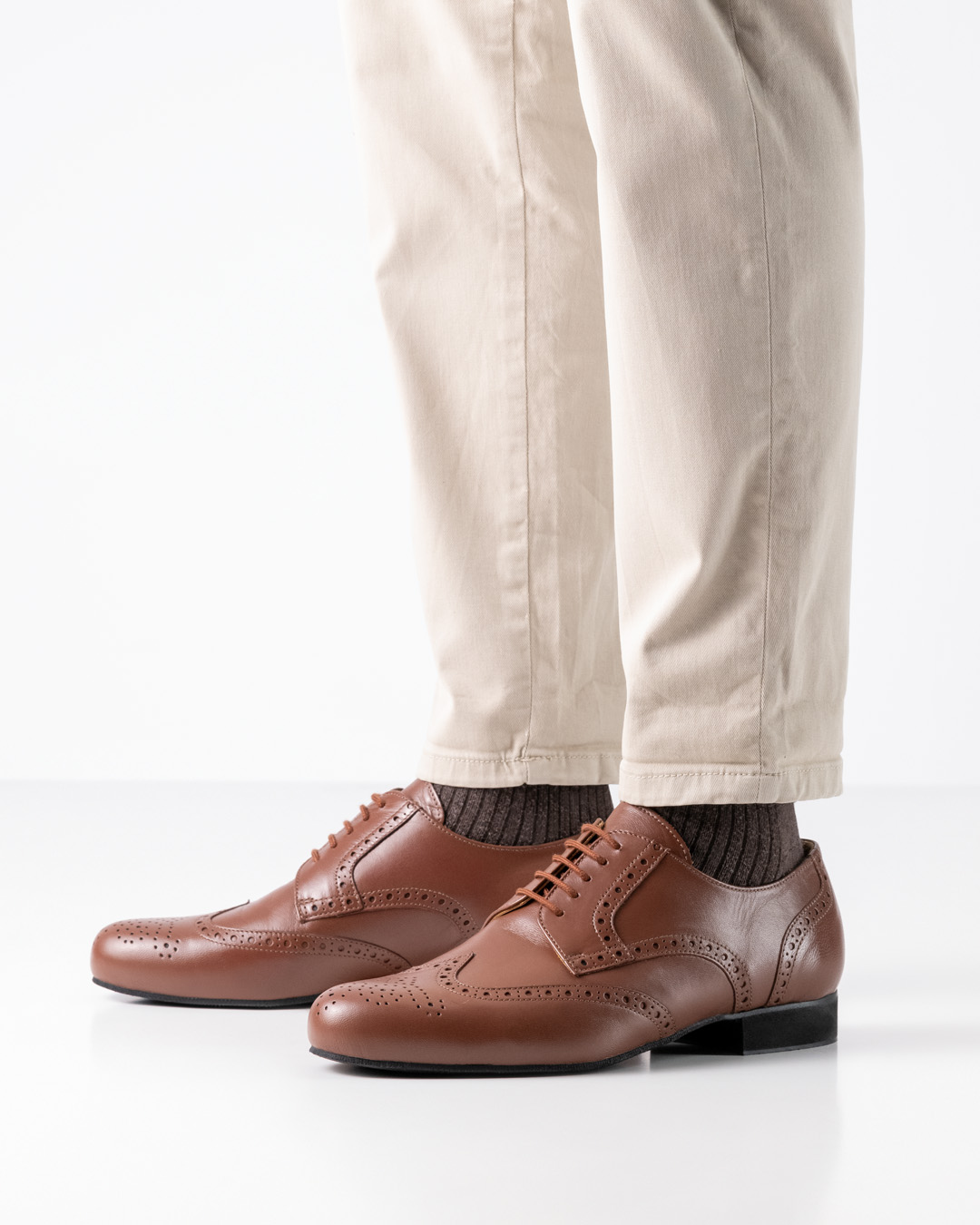 Bormio - extraweit Herrentanzschuh in cognacfarbenem Nappaleder mit Brouge Lochmuster von Werner Kern