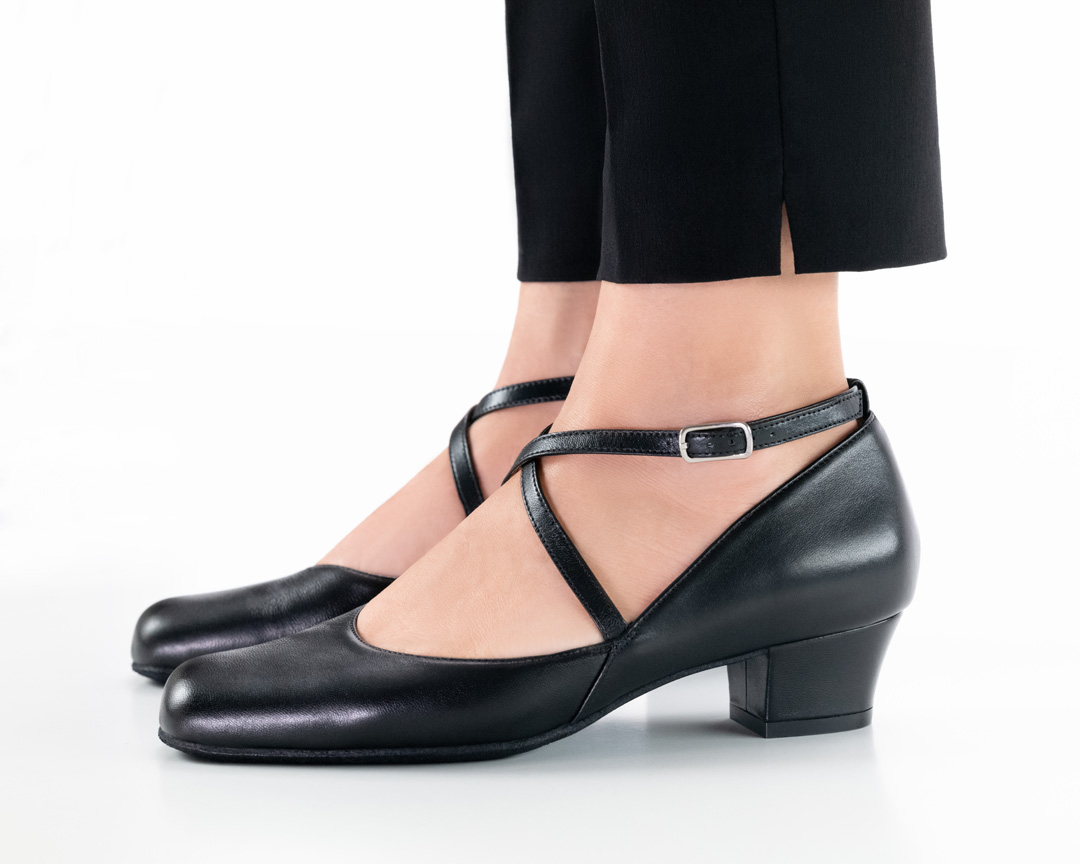Marion schwarzer Werner Kern Damentanzschuh mit Ristriemchen