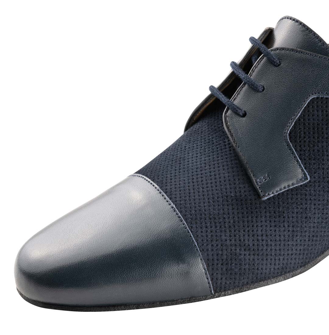 Treviso Detailansicht der 3xfach Schnürung von Werner Kern Herrentanzschuh