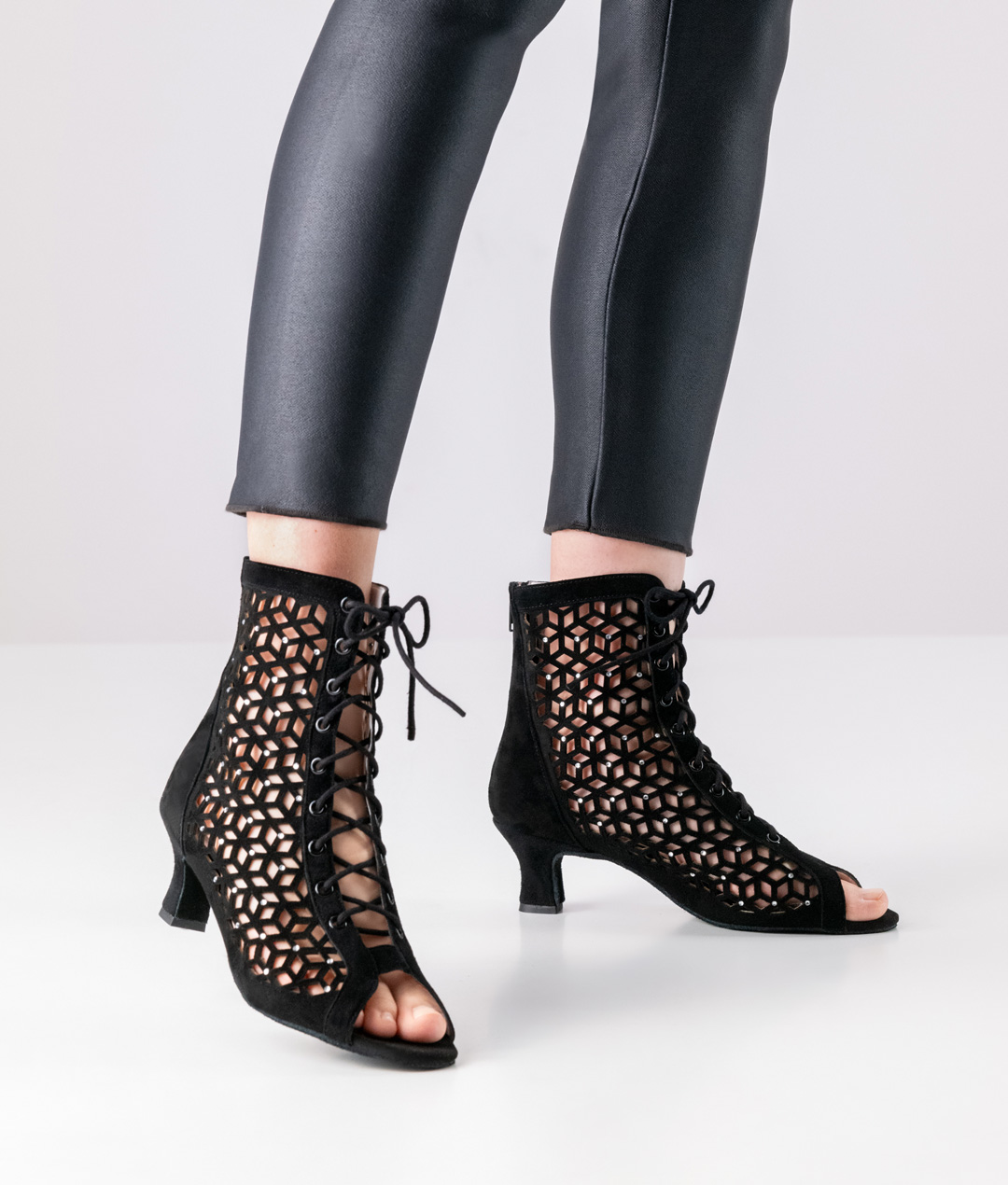 Coole Tanzstiefelette Elaine aus anschmiegsamen Velourleder von Anna Kern mit 5 cm Absatz