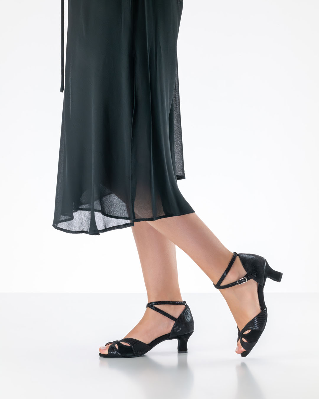 Tanzsandale Eunice in schwarz von Anna Kern mit 5 cm Flareabsatz