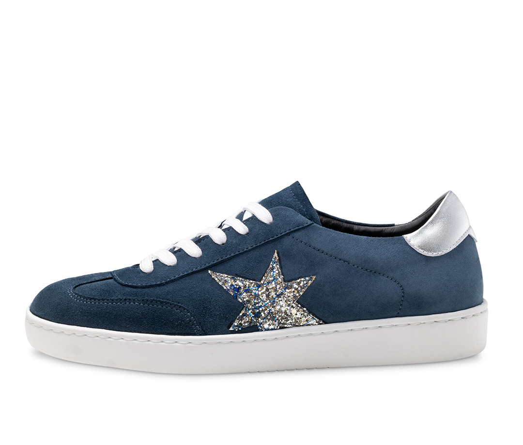 Dunkelblauer Tanzsneaker mit weißer Allrounder Sohle und Glitzerndem Brokatstern von Werner Kern