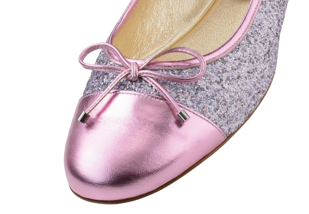 The Ballerina Sandy from Werner Kern Ballerinas in shiny pink Der Ballerina Sandy von Werner Kern Ballerinas in glänzendem rosa