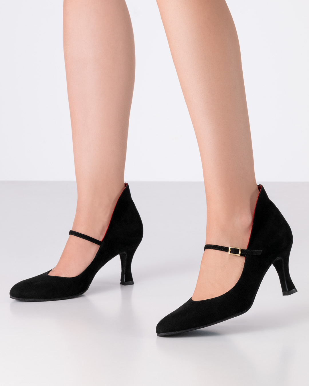 Morgana Tanzschuh aus schwarzem Velourleder mit rotem Innenfutter von Werner Kern