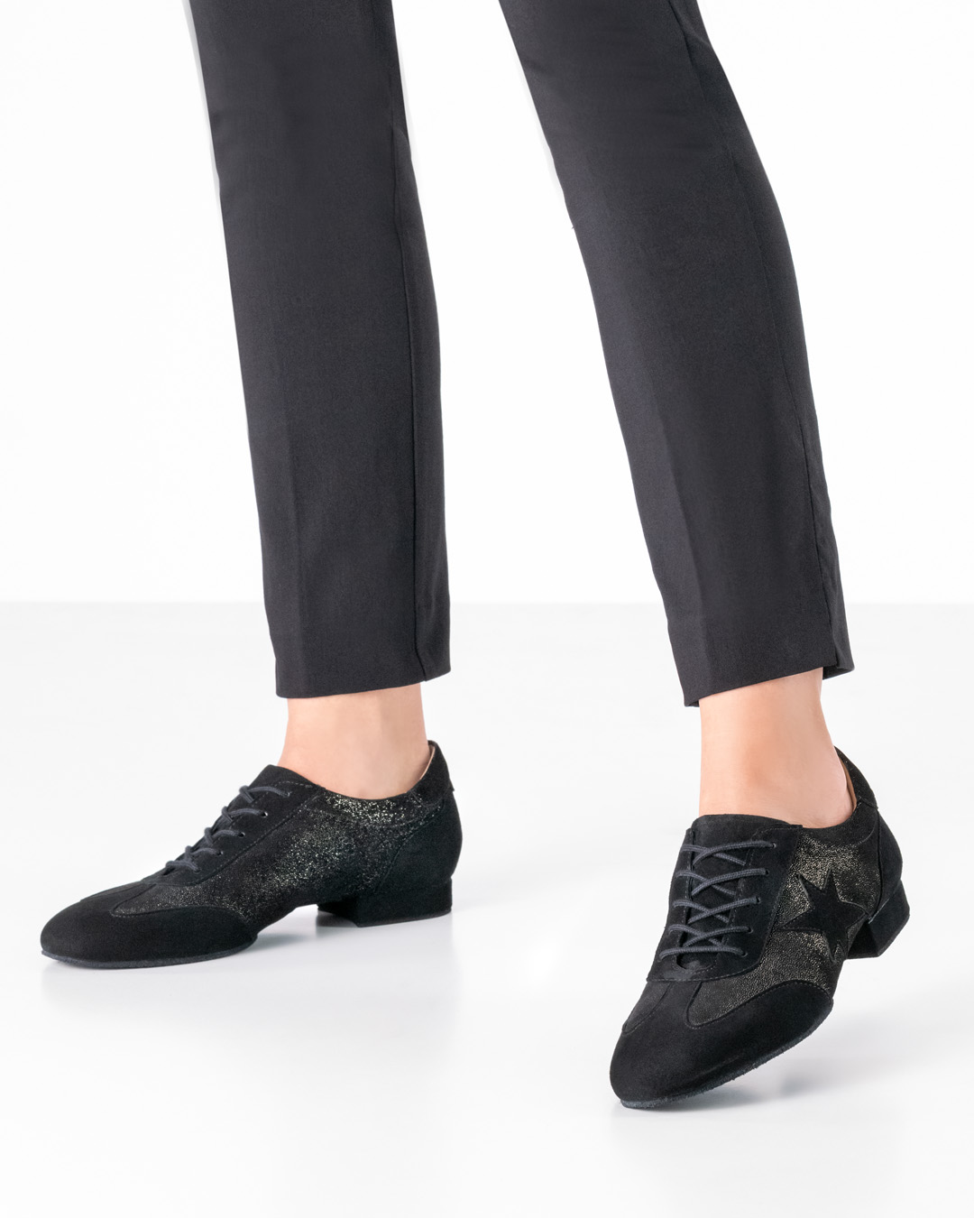 Trainingstanzschuh im Sneakerlook mit 1,5 cm flachem Absatz von Werner Kern in schwarz