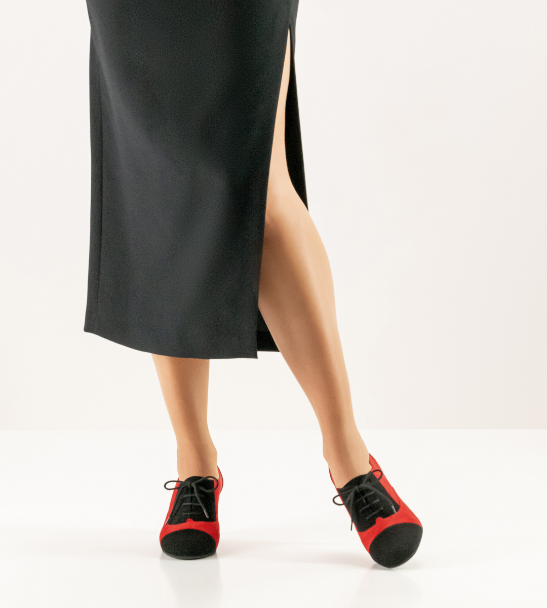 geschlossener Damen Tango Schuh von Nueva Epoca mit 6 cm Absatzhöhe