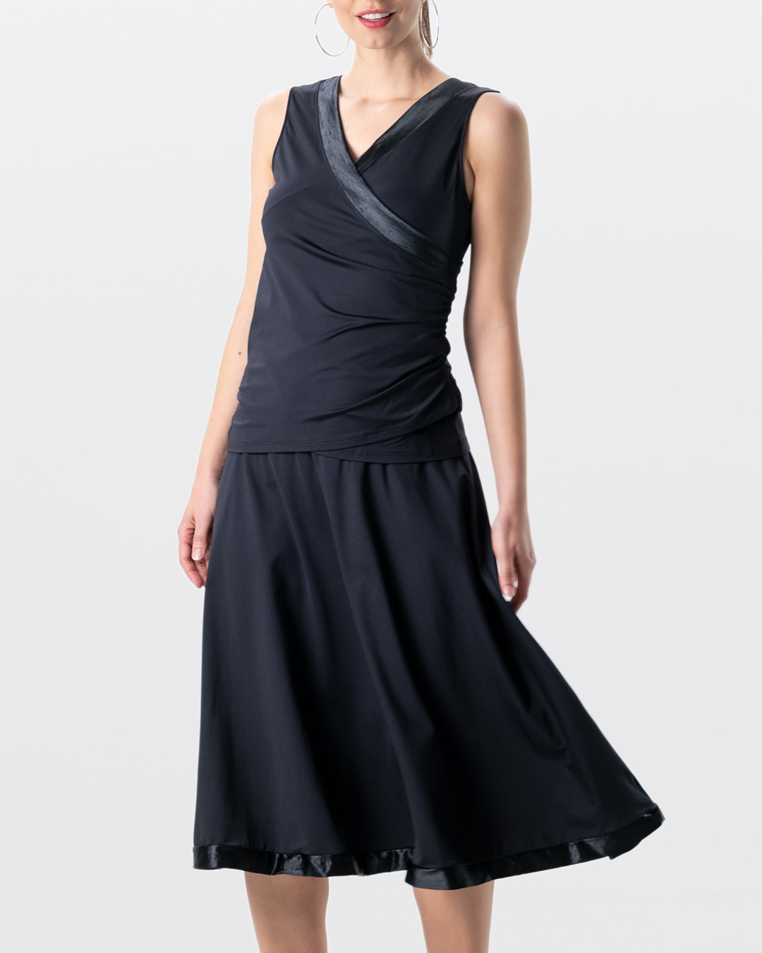 Tanzrock Sari Weiter Tanzrock in Midilänge in schwarz von Werner Kern mit Satinborte am Saum für alle Tanzarten