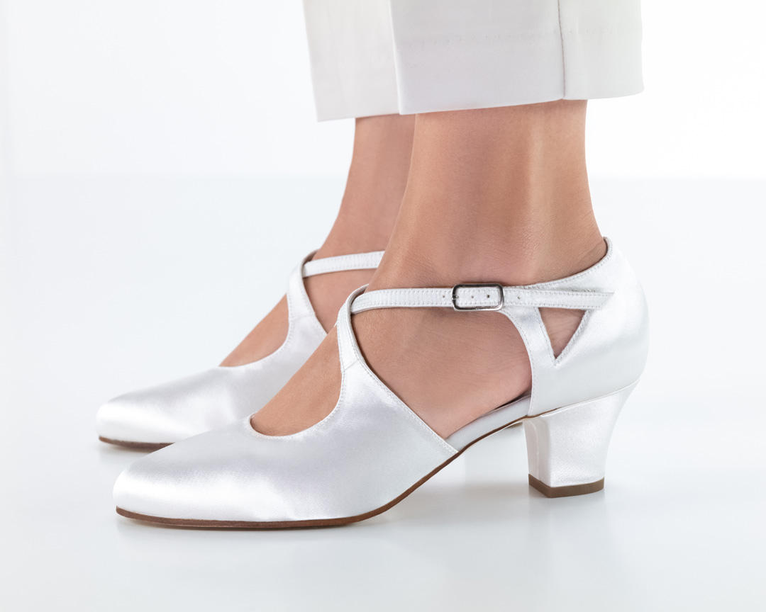 Gala Ansicht von vorne vom Werner Kern Brautschuh mit Ledersohle