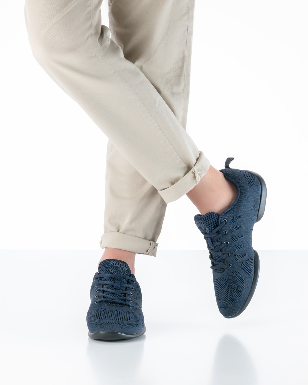 4030 Linedance Sneaker für Herren von Suny in Verbindung mit blauer Jeans