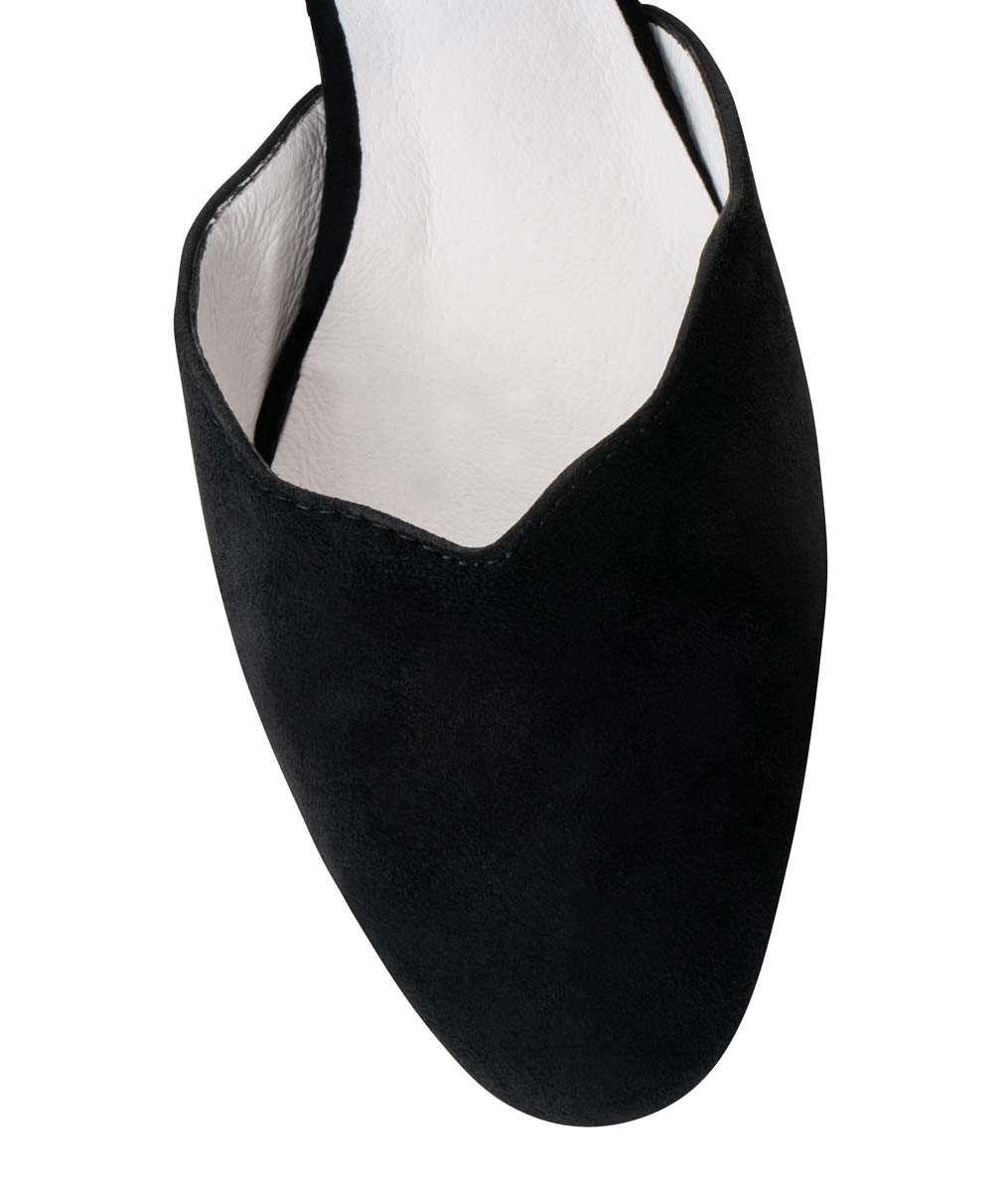 672 Ansicht im Detail von vorne von Anna Kern Damentanzschuh
