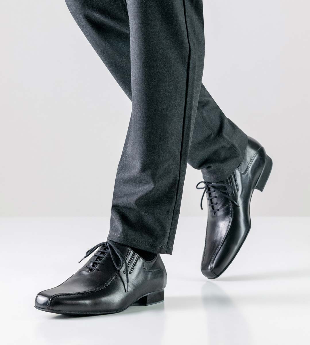 Pesaro Werner Kern Herrentanzschuh in schwarz mit Gummizug