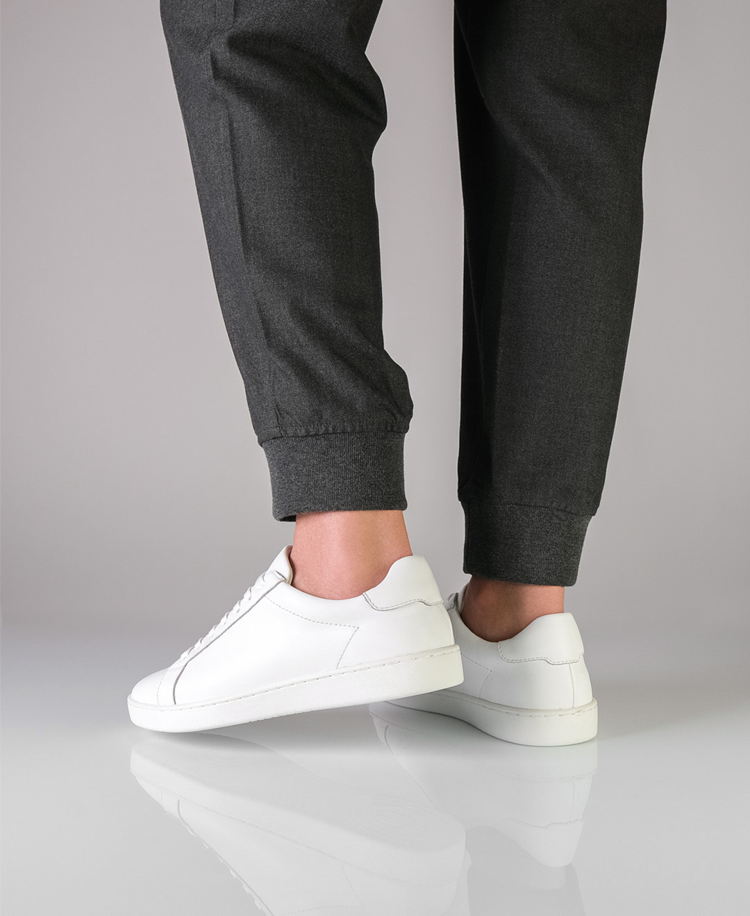 Moderner Tanzsneaker 7425 für Herren mit durchgehender PU-Sohle