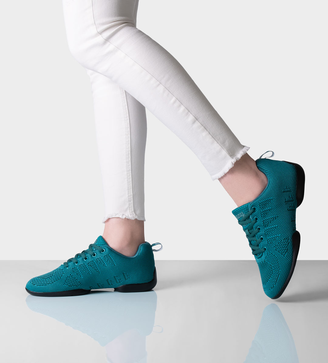 Damen Tanzsneaker 175 in Petrol von Suny by Anna Kern, Artikelnummer 175, aus atmungsaktivem Knitting Material mit geteilter Sohle.