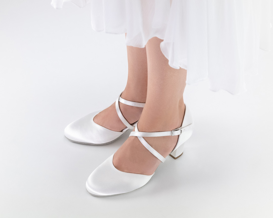Felice Ansicht von vorne von weißem Werner Kern Brautschuh