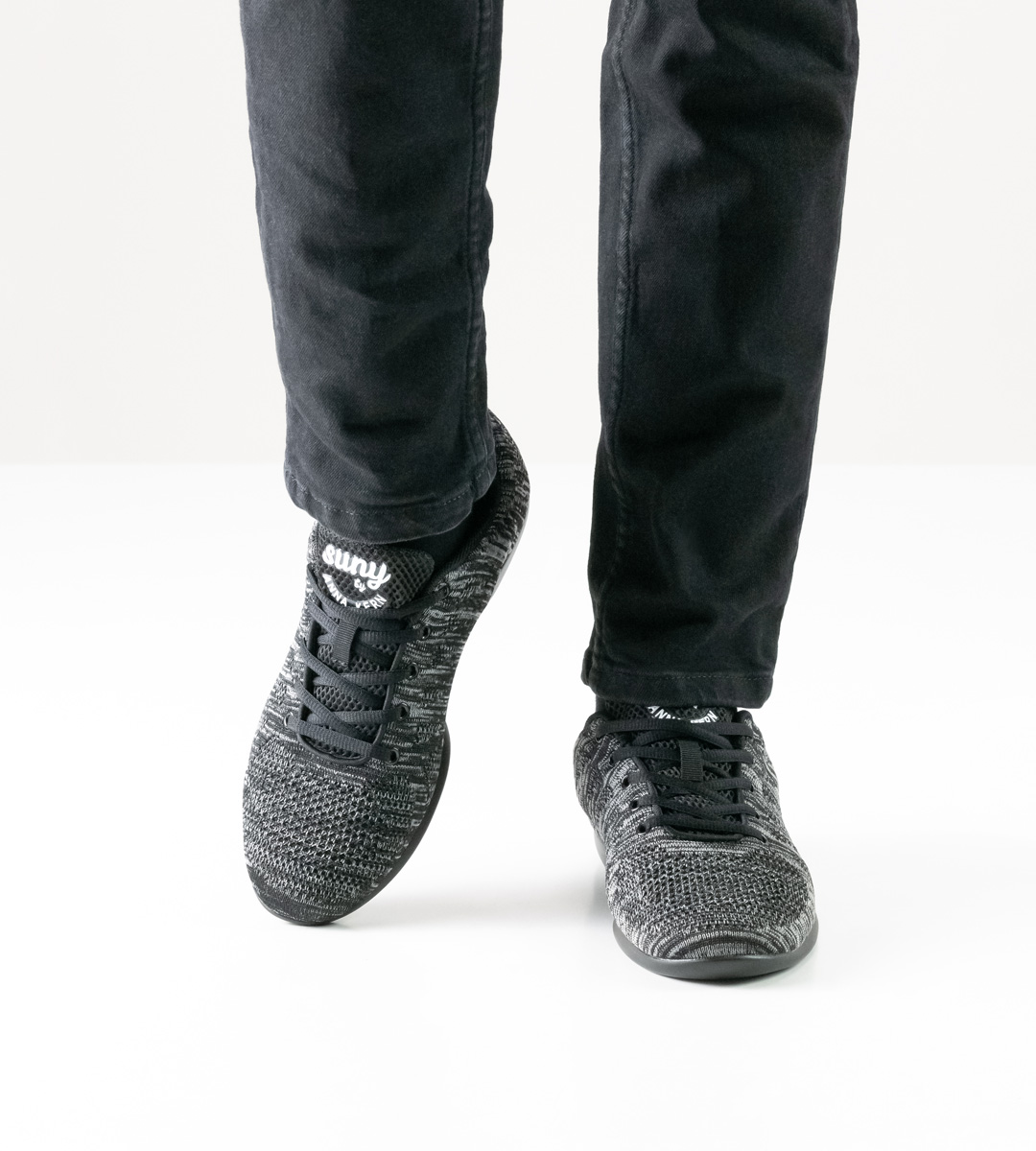 schwarz-grauer Herrentanz-Sneaker fürs Training von Suny