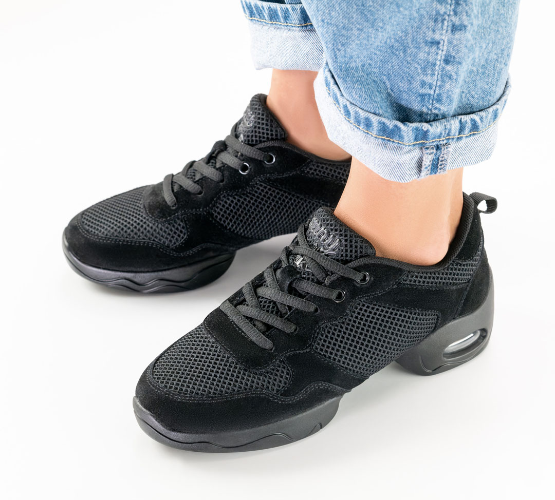 Bulky Damen Dancesneaker in schwarz aus Stoff und Leder mit geteilter Sohle von Werner Kern