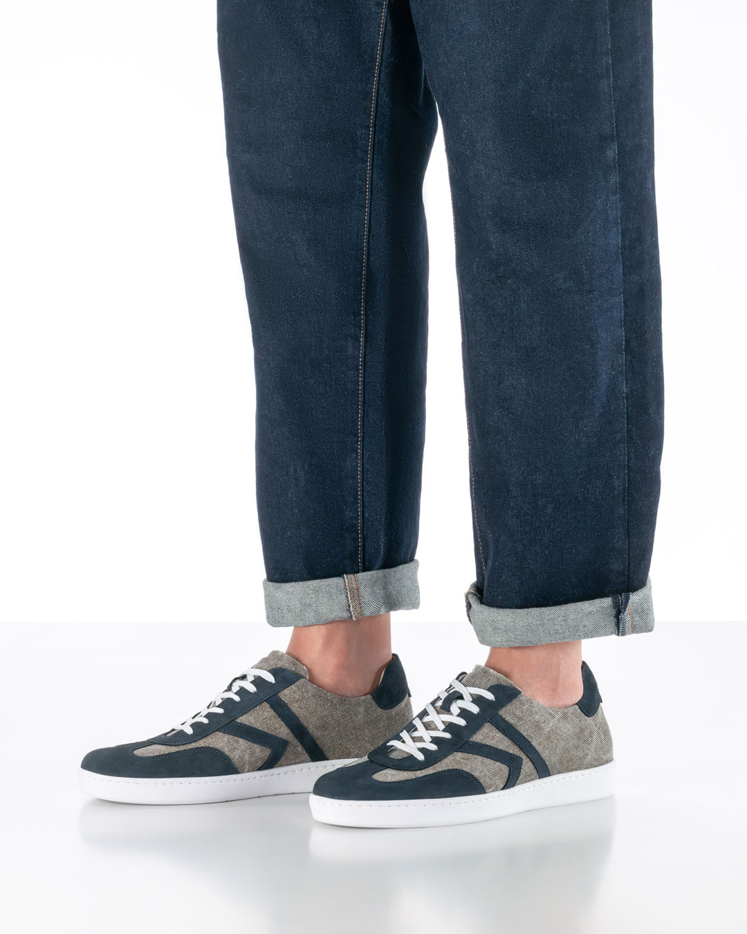 Herrentanzsneaker aus Stoff und Leder in beige-blau mit weißer PU- Tanzsohle für drinnen und draußen