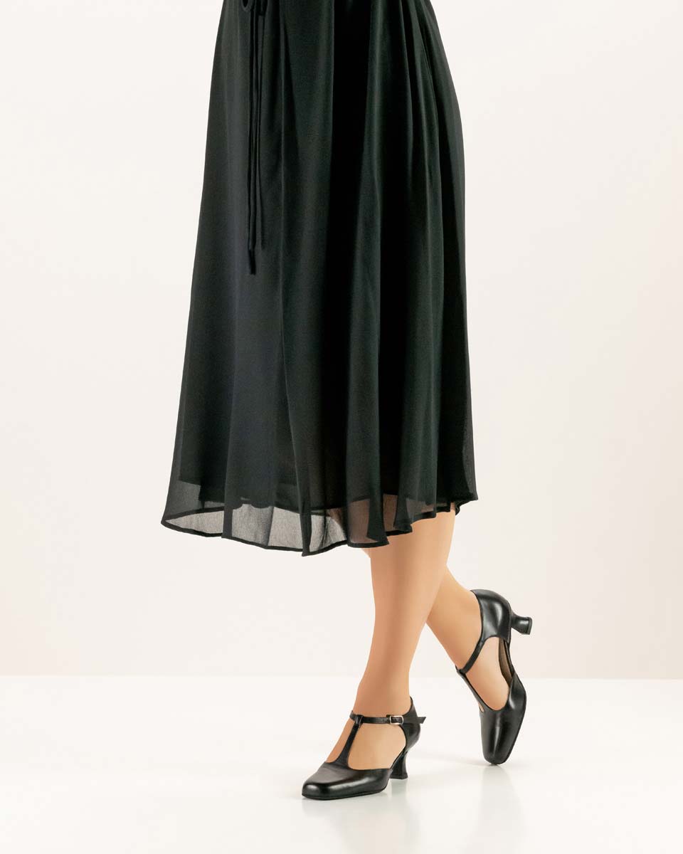 Celine schwarz Rock in Kombination mit Werner Kern Damentanzschuh