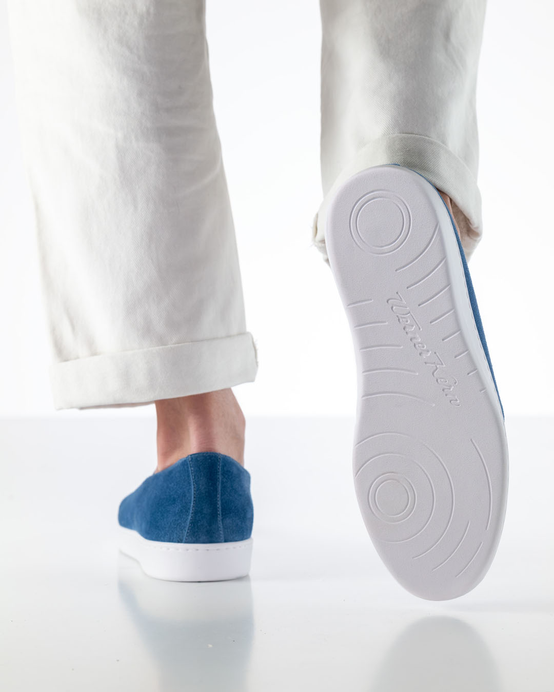 Weiße Sneakertanzsohle von unten