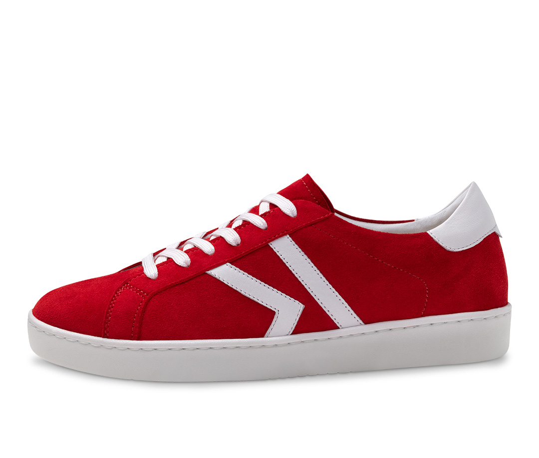 Roter Tanzsneaker mit weißen Details und leicht drehender Pu Sohle in weiß von Werner Kern
