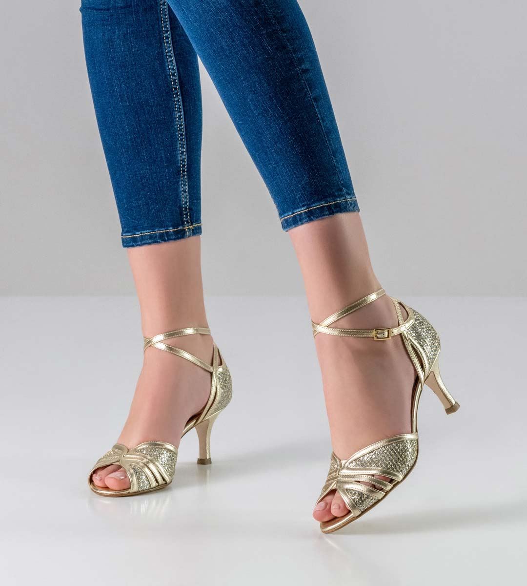 Scarlet platin farbener Nueva Epoca Damentanzschuh mit Ledersohle